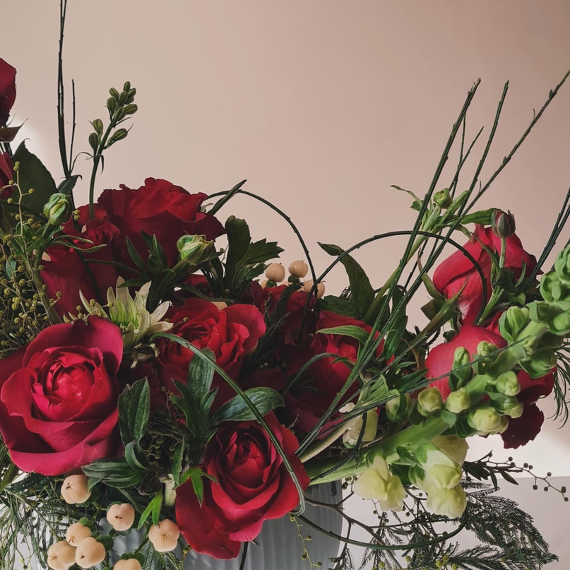 Arreglo Floral Creciente Rosas Rojas