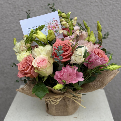 Arreglo Floral Mixto -Flor de Liz